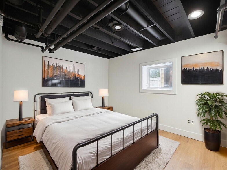 Building Photo - 2627 W Rice St