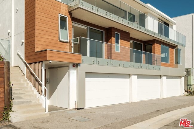 Building Photo - 18225 Coastline Dr