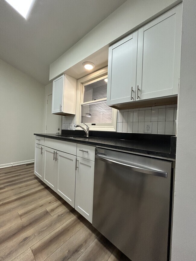 Building Photo - 25 Carballo Ln