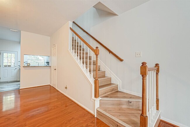 Building Photo - 2930 Grants Lake Blvd