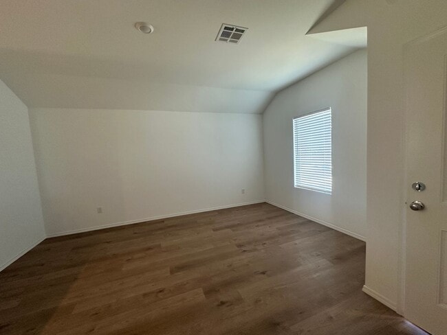Building Photo - *Newly Built* 3 Bed 2 Bath 2 Car Garage