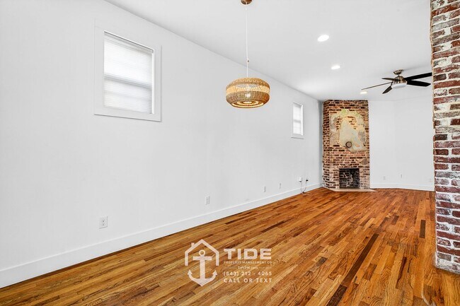 Building Photo - 40 Poinsett St