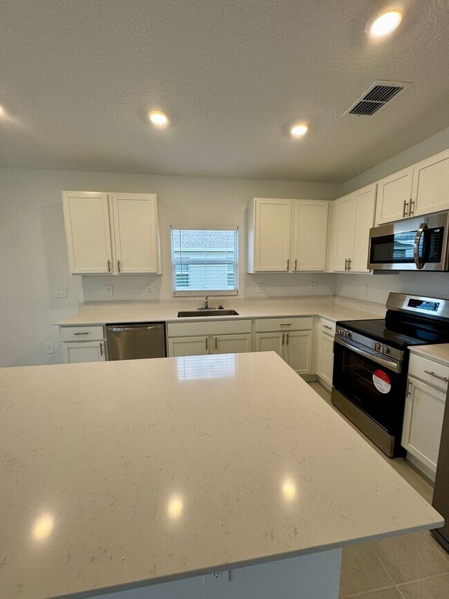 Building Photo - BRAND NEW HOME IN HIDDEN RIDEGE FOR RENT