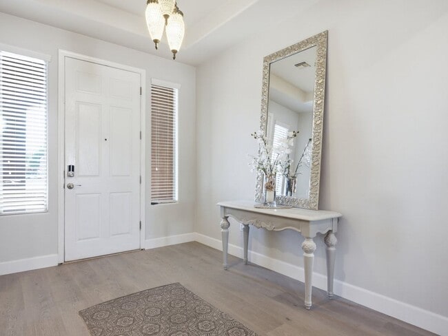 Building Photo - Spacious Cul-de-Sac Living with Modern Comforts & Community Perks