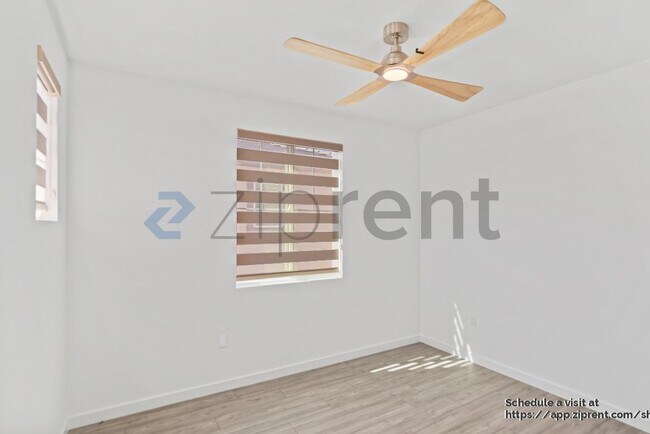 Building Photo - 16559 Barnett St