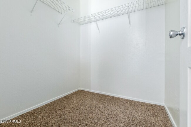 Building Photo - 21708 W Sonora St