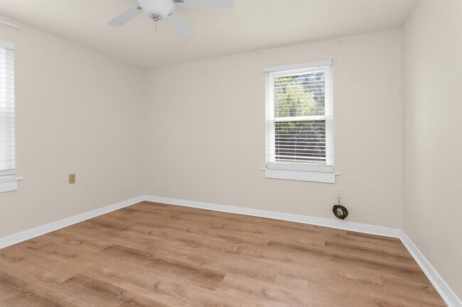 Building Photo - 6002 Shelburne St