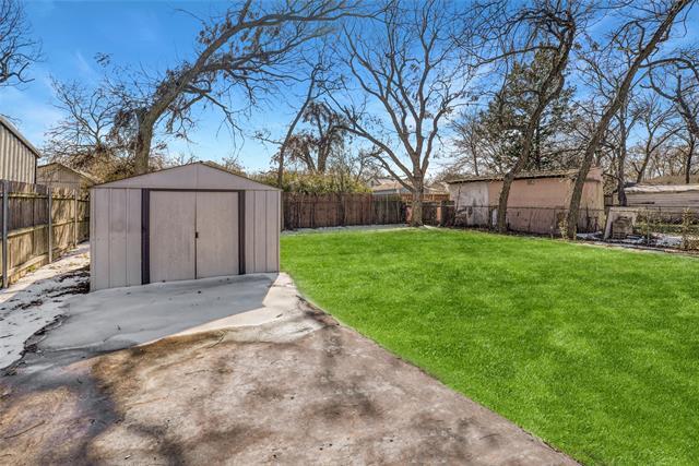 Building Photo - 734 Genoa Ave