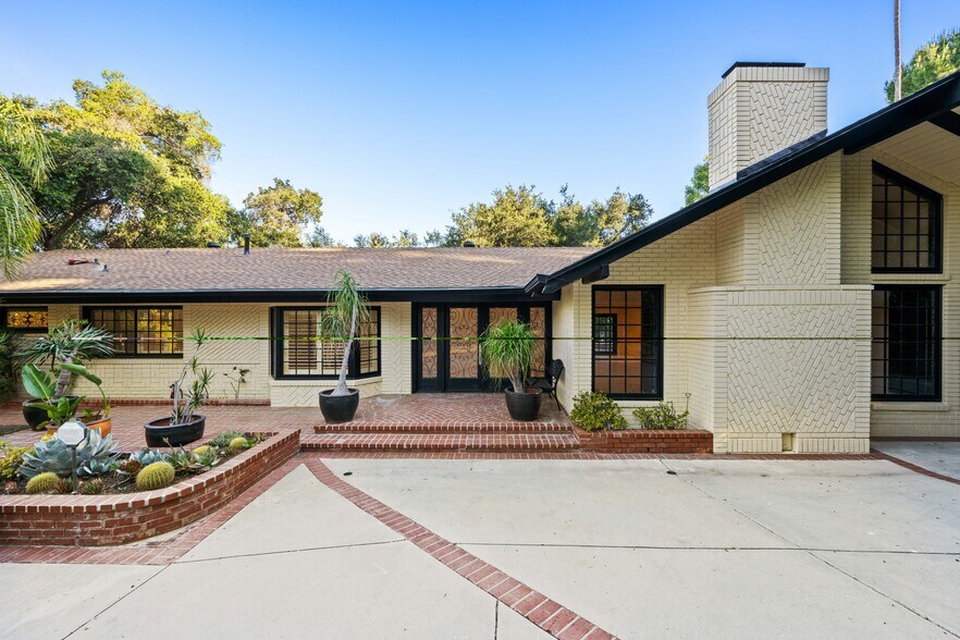 Building Photo - 17449 Sumiya Dr