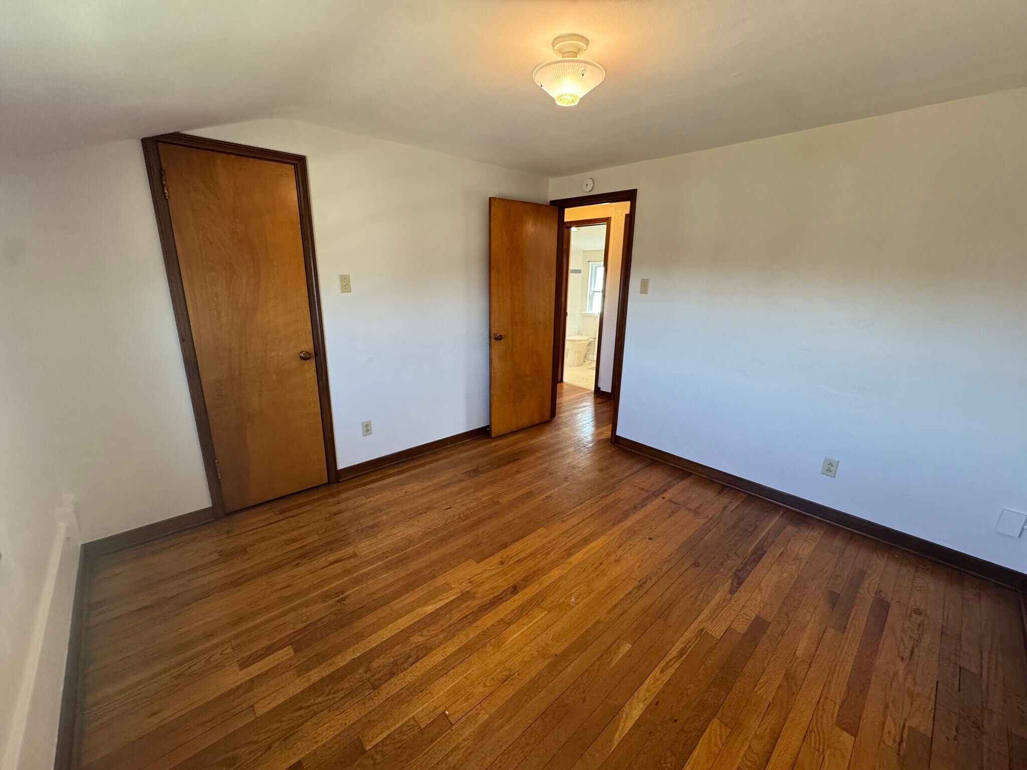 Building Photo - 801 Broadway Ave