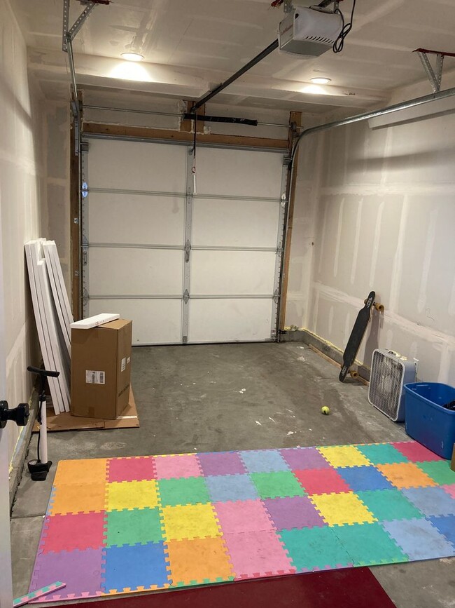 Building Photo - ADU blocks from Tennyson St! Available February 1st!