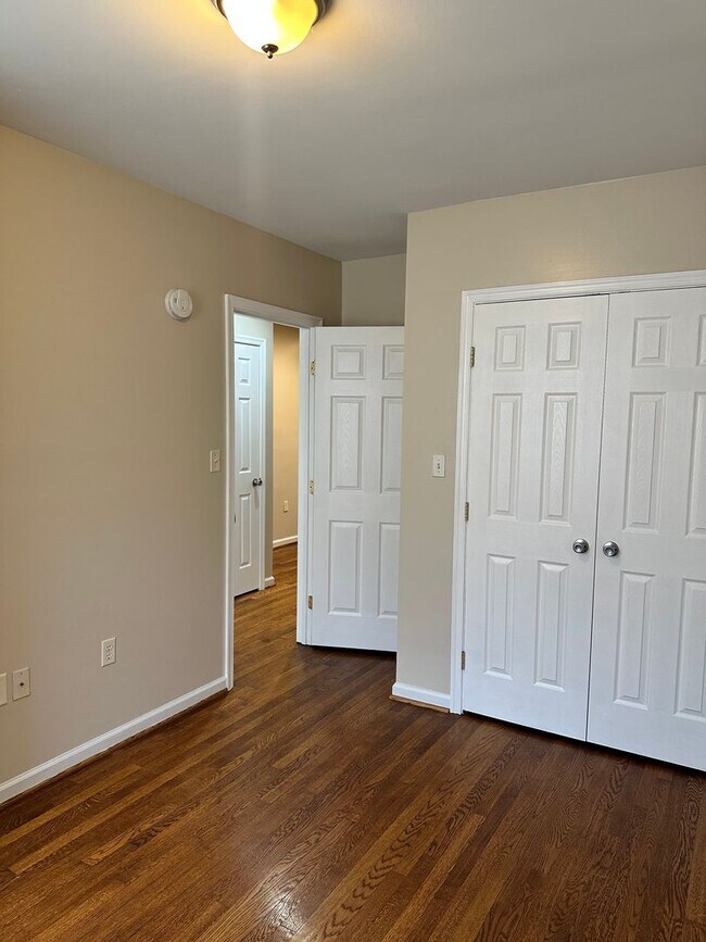 Building Photo - 1913 Rosedale St NE