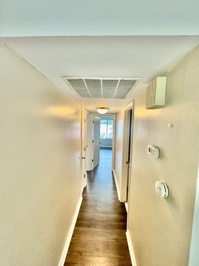 Building Photo - Lake Murray Living--- 2bd/2ba condo