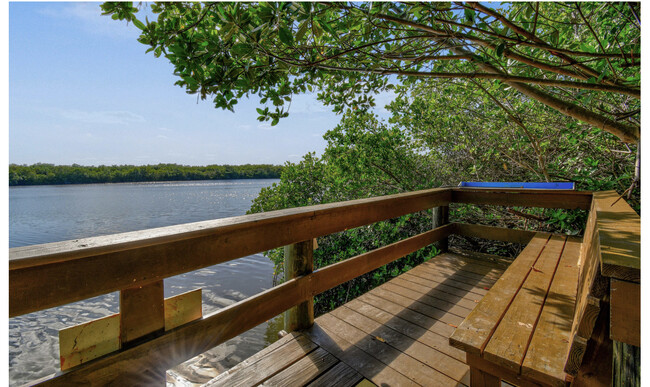 Fishing Deck - 5047 N Highway A1A