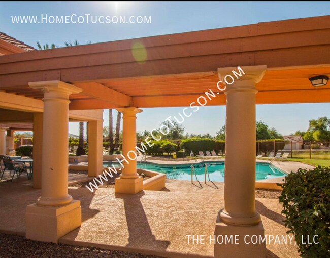 Building Photo - 9937 N Woodstone Trail