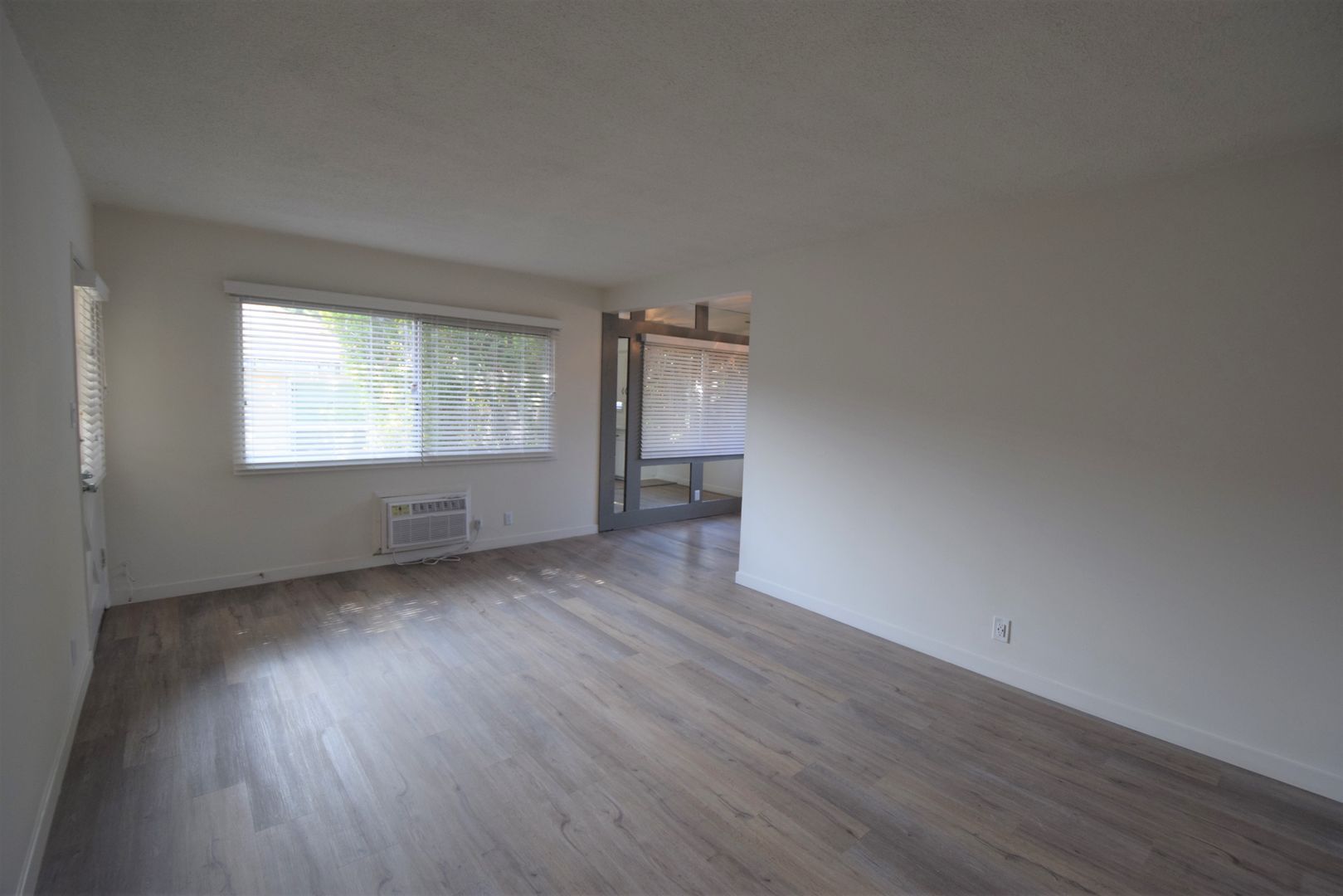 Building Photo - 4920 Laurel Canyon Blvd