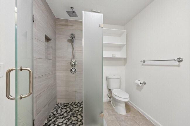 Building Photo - 4017 Woodfin St