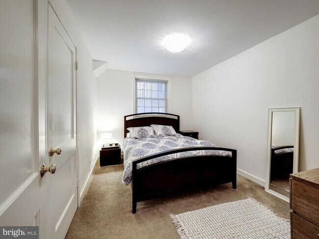 Building Photo - 2242 46th St NW