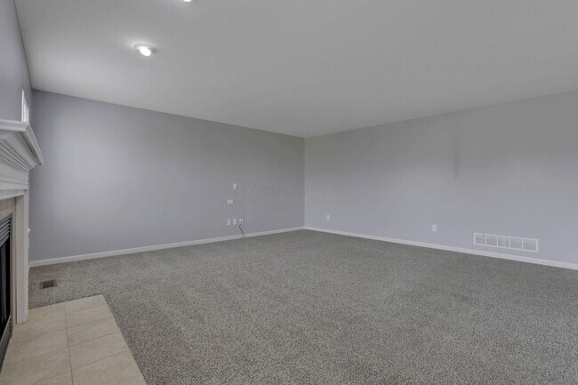 Building Photo - 1701 Marigold St