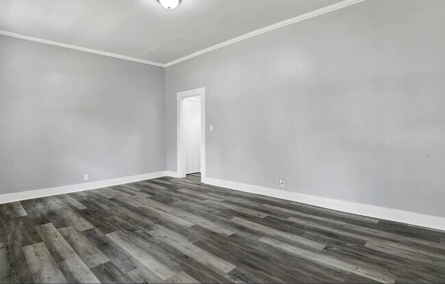 Building Photo - 1633 Phillips Ln