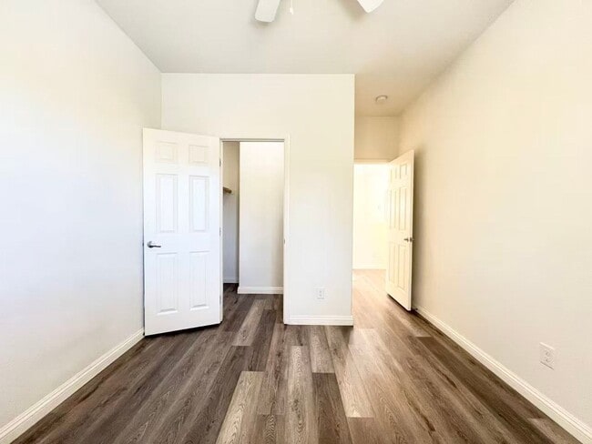 Building Photo - Modern two-story single-family home
