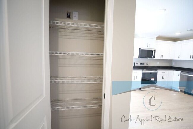 Building Photo - Move in special of $900!! Beautiful new construction 3 bed / 2 bath home - Lake City