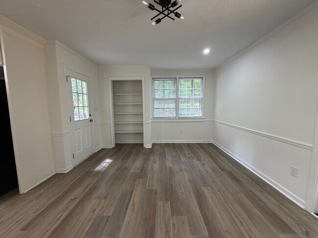 Building Photo - 3-Bedroom, 2.5-Bath House on Spacious Lot in west Athens, GA
