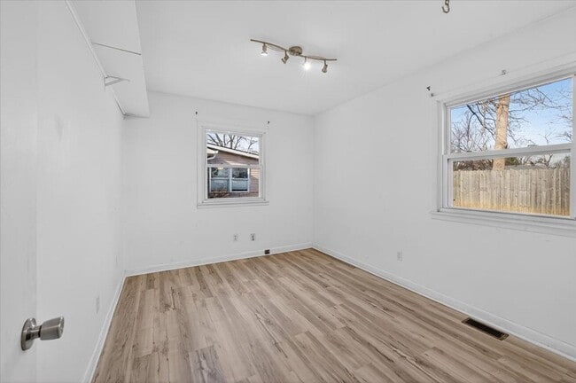 Building Photo - 7350 Austin Dr