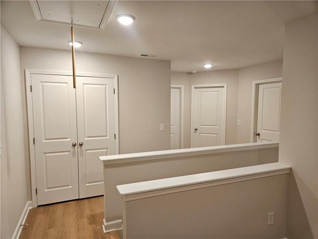 Building Photo - 125 Priestwood Ln