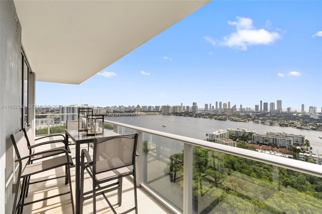 Building Photo - 16385 Biscayne Blvd