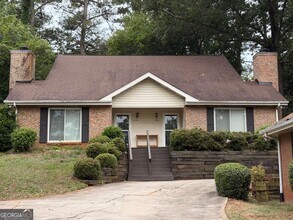 Building Photo - 1252 Minhinette Dr
