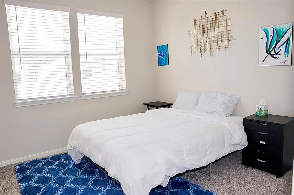3rd bedroom, now has TV - 9829 Heritage Run Ln