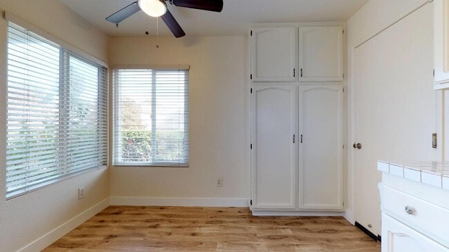 Building Photo - Gorgeous and Bright 2BR/2BA Home perfect f...