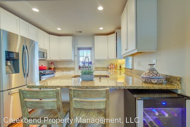 Building Photo - 3 br, 2 bath House - 22 Maverick