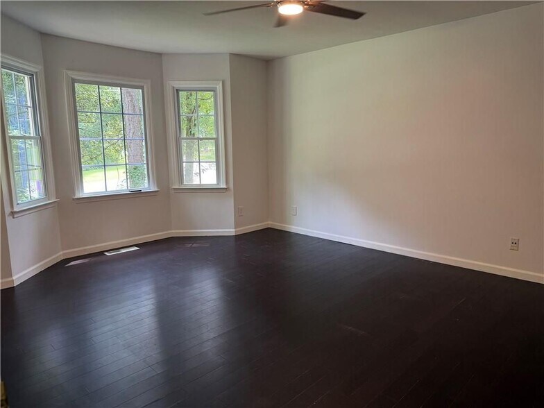 Building Photo - 3019 Chelsea Ln