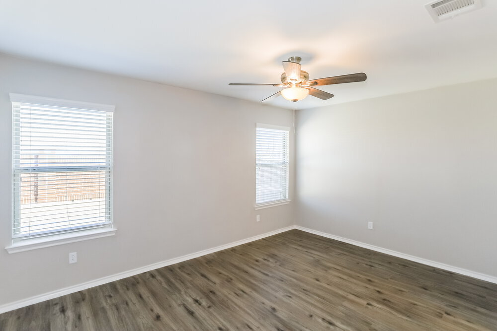 Building Photo - 806 Platinum Dr