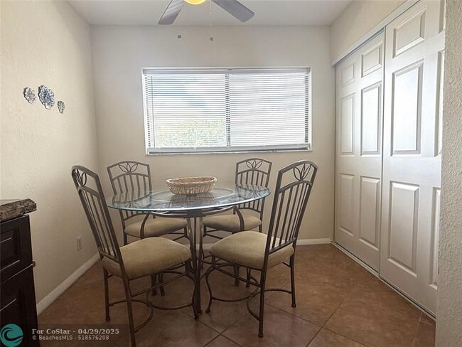 Building Photo - 4725 Lucerne Lakes Blvd