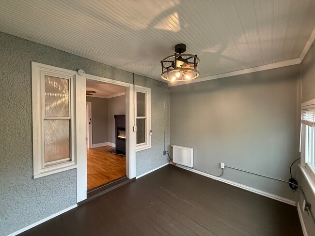 Building Photo - 780 Curfew St