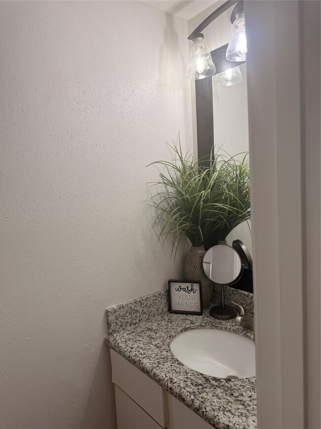 Building Photo - 3600 Jeanetta St