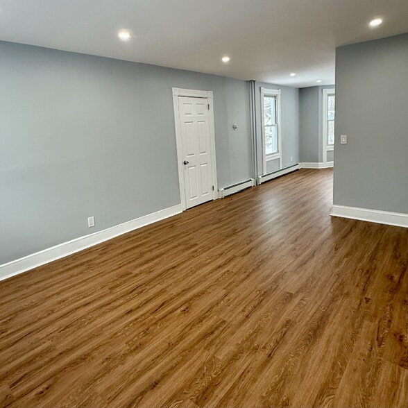 Building Photo - 45 West Dr