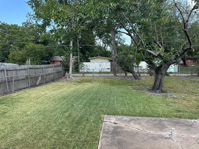 Building Photo - 3018 Gardenia Dr