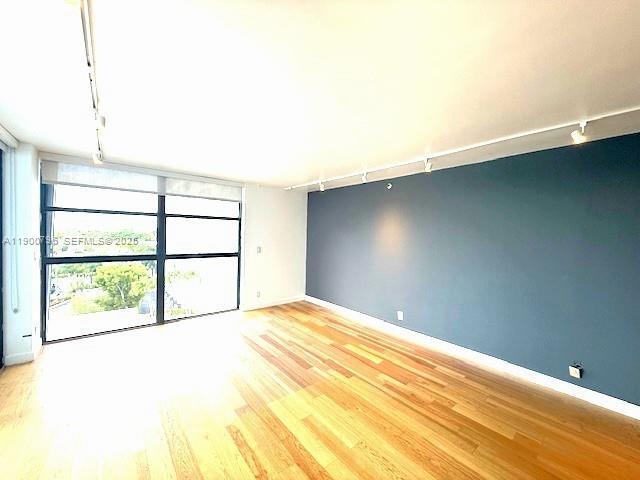 Building Photo - 20355 NE 34th Ct