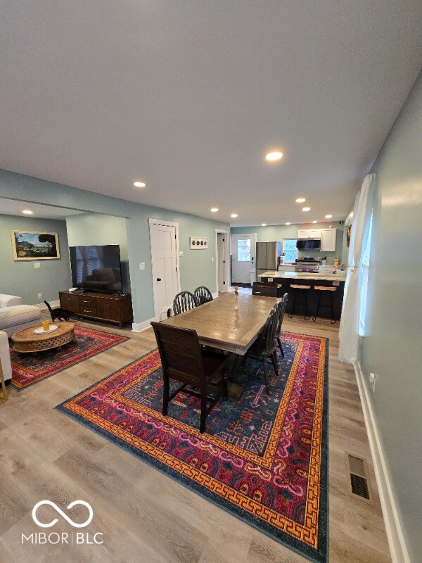 Building Photo - 133 Hoefgen St