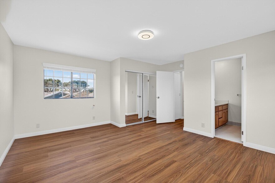 Building Photo - 15202 Florwood Ave