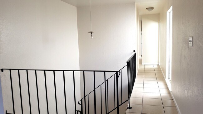 Building Photo - 7449 -