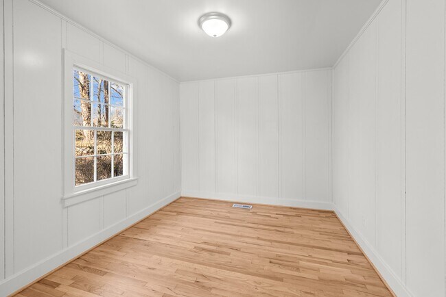 Building Photo - 1820 33rd St Ensley
