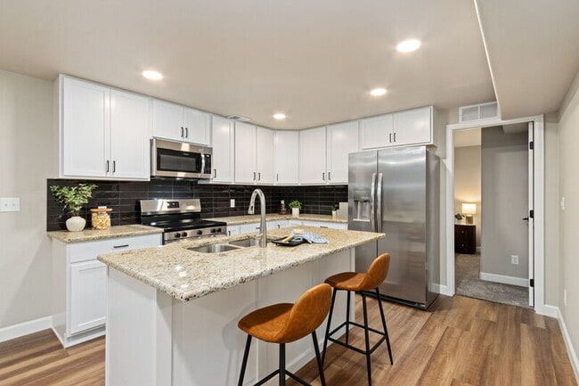 Building Photo - 7578 Little Fox Ln