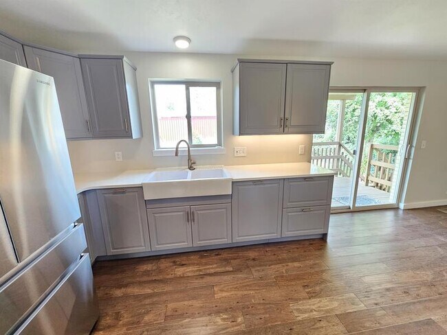 Building Photo - 2809 Banbury Rd