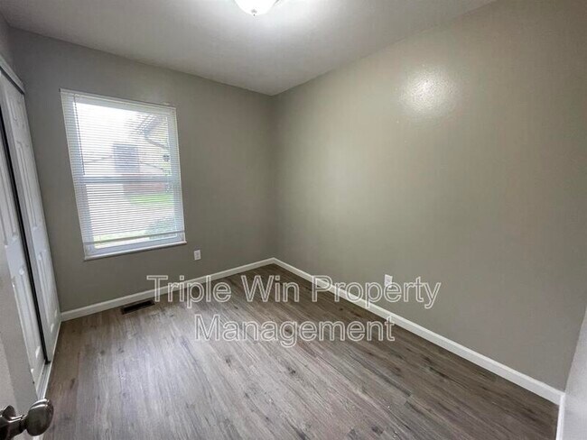 Building Photo - 1725 Orletto Way