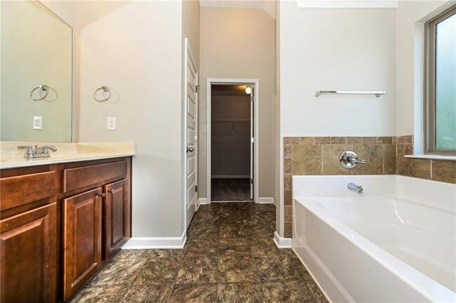 Building Photo - 9865 Musket Ridge Cir